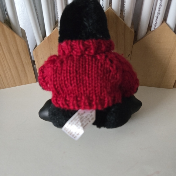 Vintage Penguin Hugfun Int. 2000 Winter Red Sweater 4" Plush Stuffed Animal Toy - Picture 12 of 12